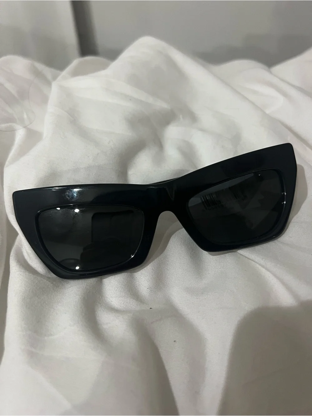 Burberry Black Cat-Eye Women's Sunglasses in